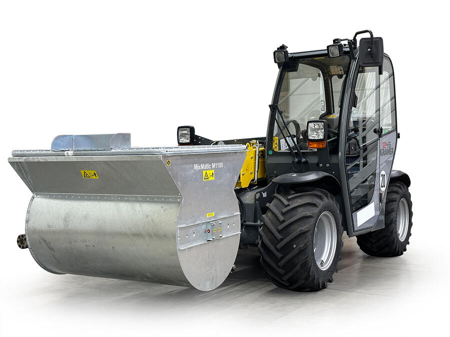 Ergonomikus Alacsony, 800 mm-es töltési magasság az anyagtartály könnyű betöltéséhez.