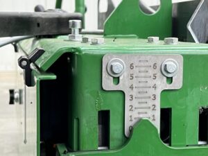 Pontosság Elektromos orsók a gerendához érzékelőkkel és skálával.