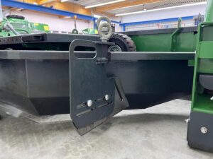 Automatizálás Továbbfejlesztett anyagvezető a kézi lapátolás csökkentése érdekében.
